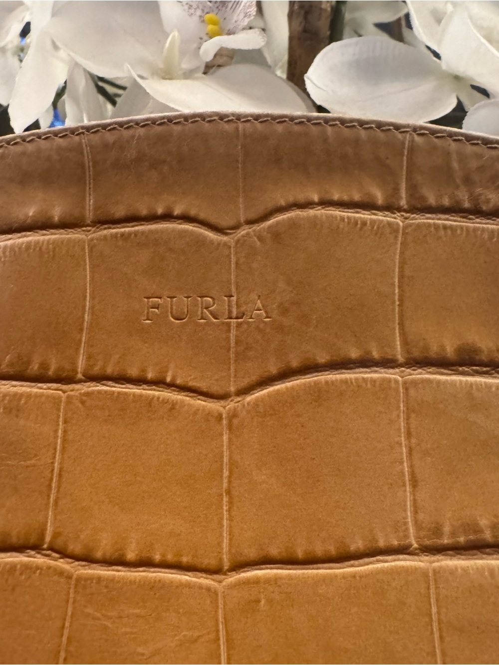 EXCELLENT Condition FURLA Croc-Embossed Leather Shoulder Bag - DESIRABLE COLOR - Picture 2 of 10